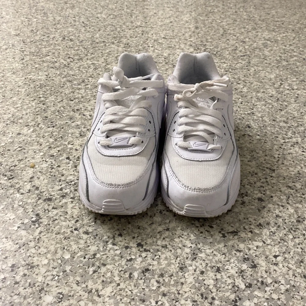 AirMax - Picture 2 of 3